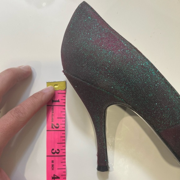✨ Galactic Glam Alert! BCBGirls green/eggplant sparkle heels✨ - Picture 6 of 6
